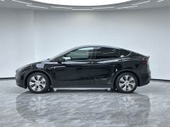 Tesla Model Y Standard Range RWD - ფოტო 7