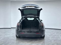 Tesla Model Y Standard Range RWD - ფოტო 9