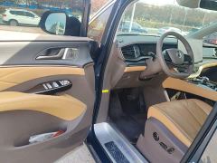 Denza D9 DM-i 970 AWD Flagship - фото 15