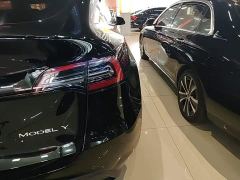 Tesla Model Y Standard Range RWD - фото 7