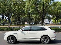 Bentley Bentayga 4.0T V8 Long Wheelbase - фото 3