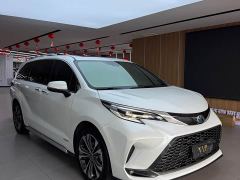 Toyota Grevias 2.5L Hybrid Premium Plus Edition - ფოტო 2