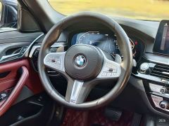 BMW 5 Series 530Li Premier M Sport Package - ფოტო 8
