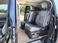 Toyota Grevias 2.5L Hybrid Premium Edition - ფოტო 11