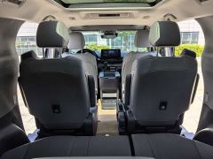 Toyota Grevias 2.5L Hybrid Premium Edition - ფოტო 16