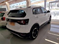 Volkswagen Touran 200TSI DSG Smart Connected Edition - ფოტო 6