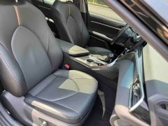 Toyota Camry 2.0G Luxury - ფოტო 9