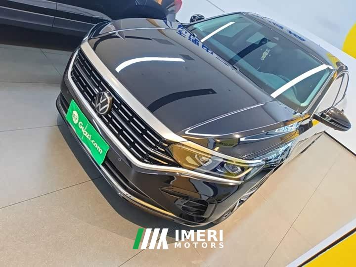 Volkswagen Passat Facelift 380TSI Flagship Edition - ავტომობილი ჩინეთიდან