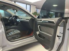 Volkswagen CC 380TSI Eye-Catching Edition - фото 16