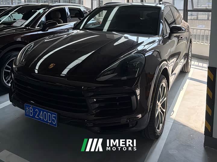 Porsche Cayenne 3.0T Platinum Edition - car from China