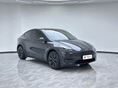 Tesla Model Y Rear-Wheel Drive - ფოტო 5