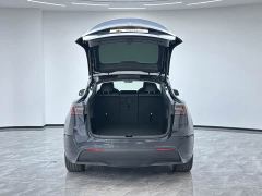 Tesla Model Y Rear-Wheel Drive - ფოტო 7