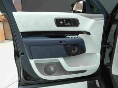 Zeekr 9X Hyper Edition 70kWh Six-Seater - ფოტო 17