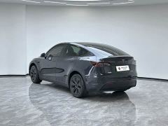 Tesla Model Y Rear-Wheel Drive - ფოტო 2