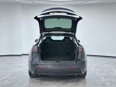 Tesla Model Y Rear-Wheel Drive - ფოტო 4
