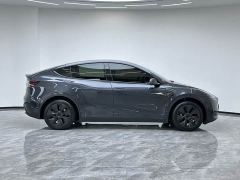 Tesla Model Y Rear-Wheel Drive - ფოტო 9