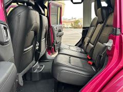 Jeep Wrangler 2.0T High Altitude Bahama Beach Pink Special Edition - фото 11