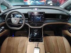 Denza D9 DM-i 970 AWD Flagship - фото 9