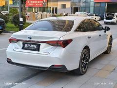 Toyota Avalon Hybrid 2.5L Luxury - ფოტო 9