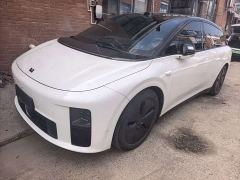 Li Auto i6 Two-Wheel Drive Standard - ფოტო 1