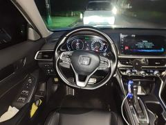 Honda Accord 260TURBO Phantom Night Premium Edition - фото 2