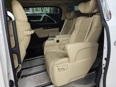 Toyota Alphard Hybrid 2.5L Luxury - photo 16