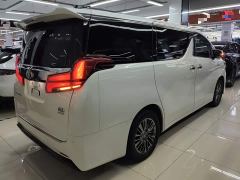 Toyota Alphard Hybrid 2.5L Luxury - photo 6