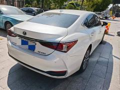Lexus ES 260 Excellence Edition - ფოტო 2