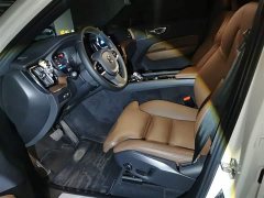 Volvo XC60 Recharge T8 AWD Long Range Plus Luxury - ფოტო 16
