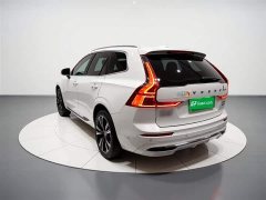 Volvo XC60 Recharge T8 AWD Long Range Plus Luxury - ფოტო 4