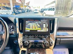 Toyota Alphard Hybrid 2.5L Premium Edition - ფოტო 12