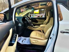 Toyota Alphard Hybrid 2.5L Premium Edition - ფოტო 5