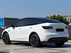 Tesla Model Y Rear-Wheel Drive - ფოტო 8