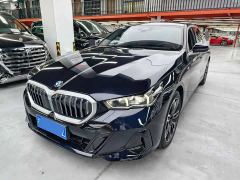 BMW 5 Series 525Li M Sport Package - ფოტო 1