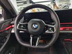 BMW 5 Series 525Li M Sport Package - ფოტო 10