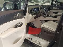 Denza D9 DM-i 980 Four-Wheel Drive Premium - фото 15