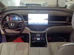 Denza D9 DM-i 980 Four-Wheel Drive Premium - фото 9