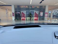 Zeekr 009 Seven-Seat Aisle Version AWD 108kWh - photo 13