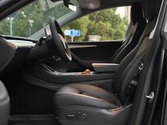 Tesla Model Y Standard Range RWD - ფოტო 10