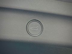 Tesla Model Y Rear-Wheel Drive - ფოტო 18