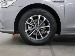 BYD Qin PLUS Glory Edition DM-i 55KM Leading - фото 17