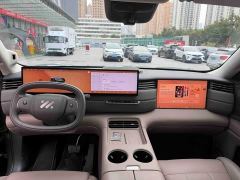 IM Motors Zhiji LS8 66 Ultra Luxury Six-Seater - photo 2