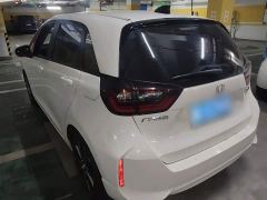 Honda Fit 1.5L CVT Trendy Sunroof Edition - photo 4