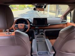 Toyota Sienna 2.5L Hybrid Luxury - photo 14