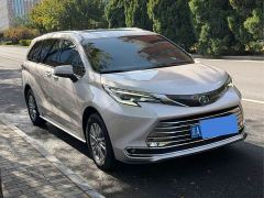 Toyota Sienna 2.5L Hybrid Luxury - photo 2