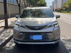 Toyota Sienna 2.5L Hybrid Luxury - photo 3