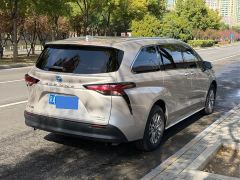 Toyota Sienna 2.5L Hybrid Luxury - photo 4