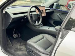Tesla Model Y Rear-Wheel Drive - ფოტო 5