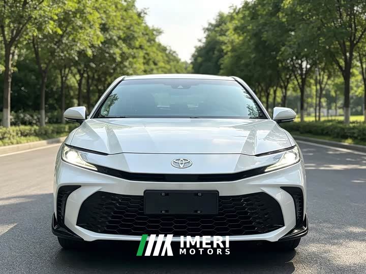 Toyota Camry 2.5HXS Plus Edition