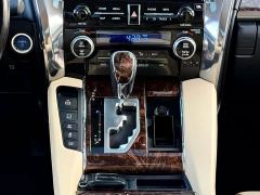 Toyota Alphard Hybrid 2.5L Luxury - фото 12